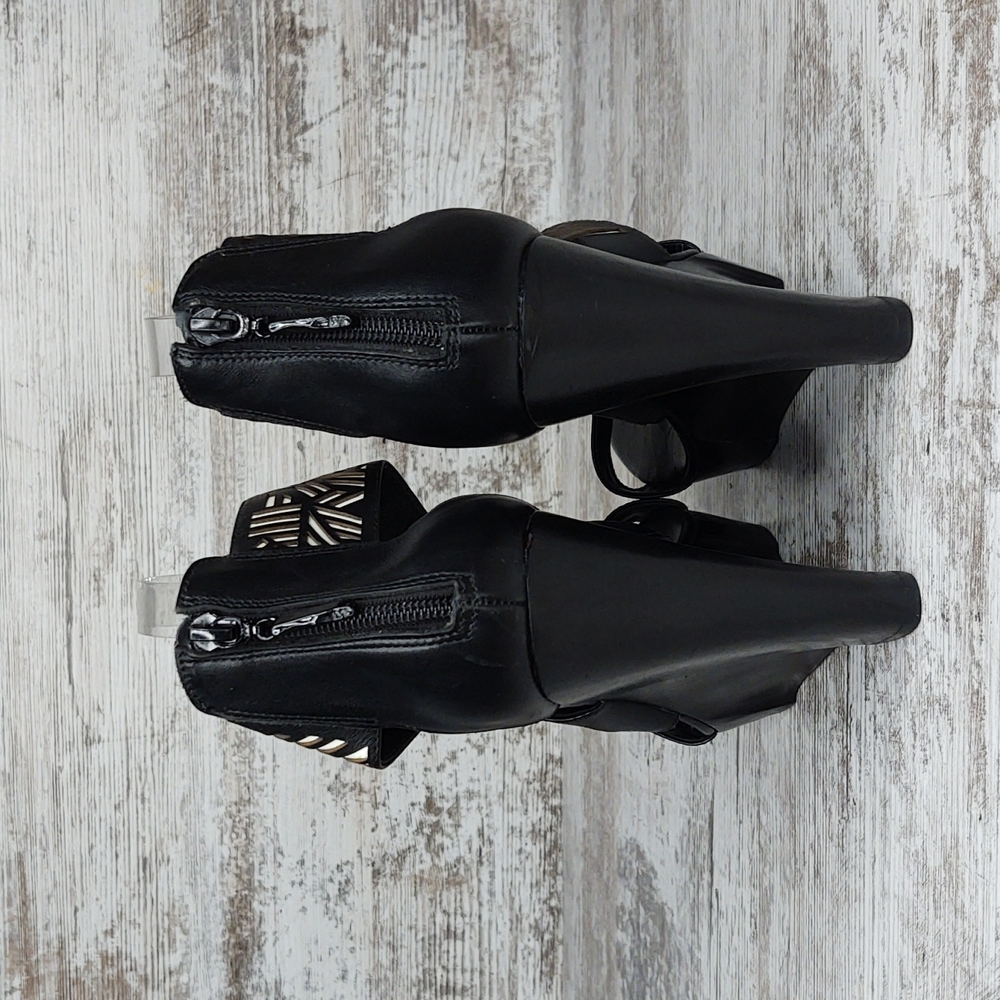 Diane Von Furstenberg Black Cutout Leather Wedge Sandals - Picture 12 of 15